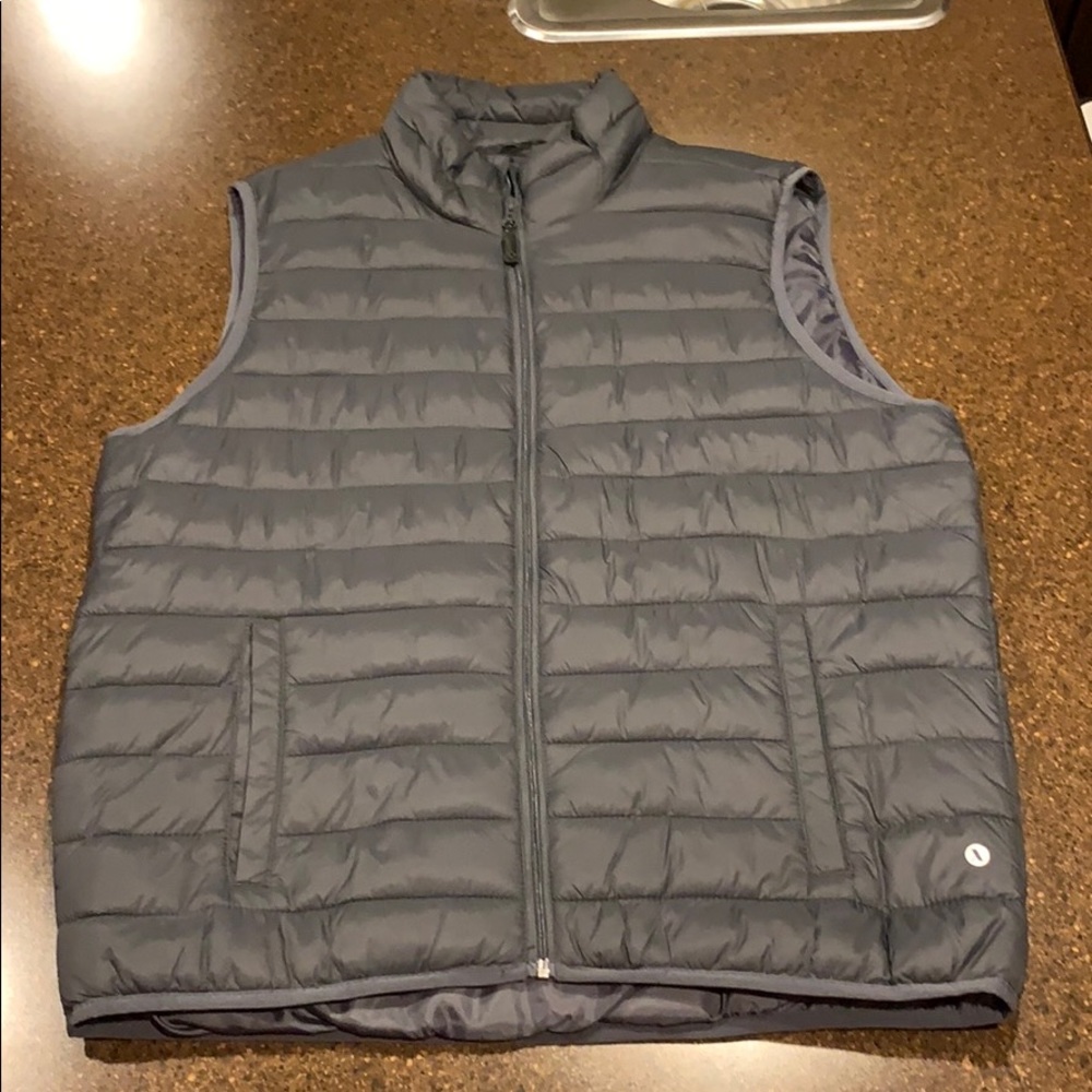 Xersion Gray Vest